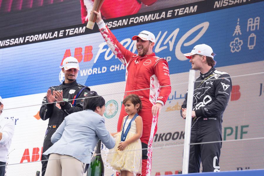 強いぞ日産！フォーミュラE第9戦東京大会、君が代響く！ついに母国で悲願の初優勝