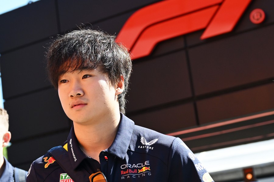 角田裕毅「愚かなミス」チームに謝罪…宙に舞い逆さま着地の大クラッシュ！無事もQ1敗退、マシン大破／F1エミリア・ロマーニャGP予選