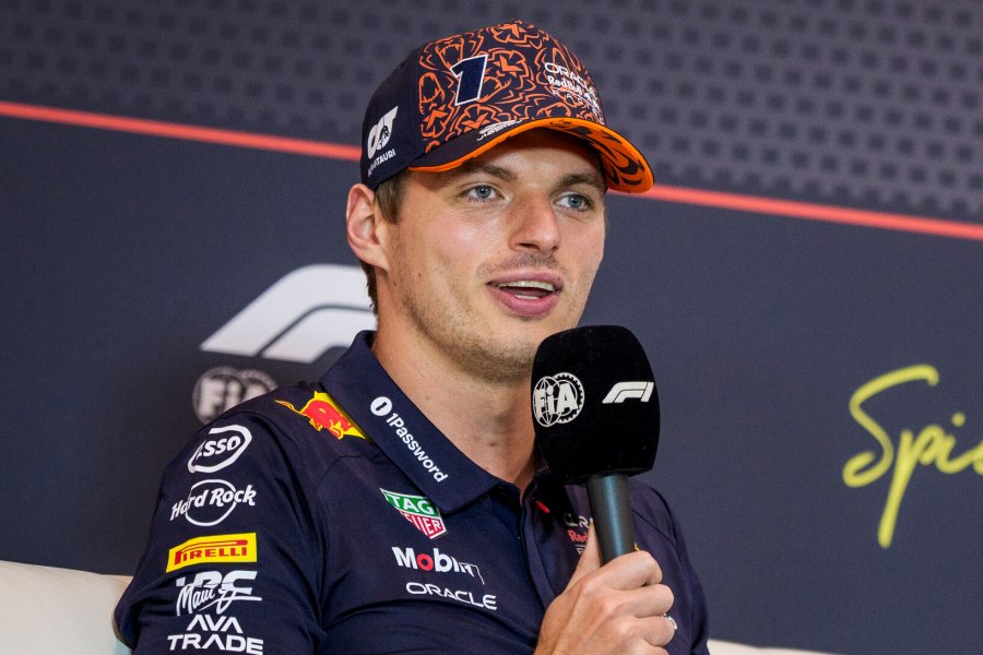 フェルスタッペン、GP不在の初日も3番手！頼れる“元リカルド担当”サイモンが久々現場に