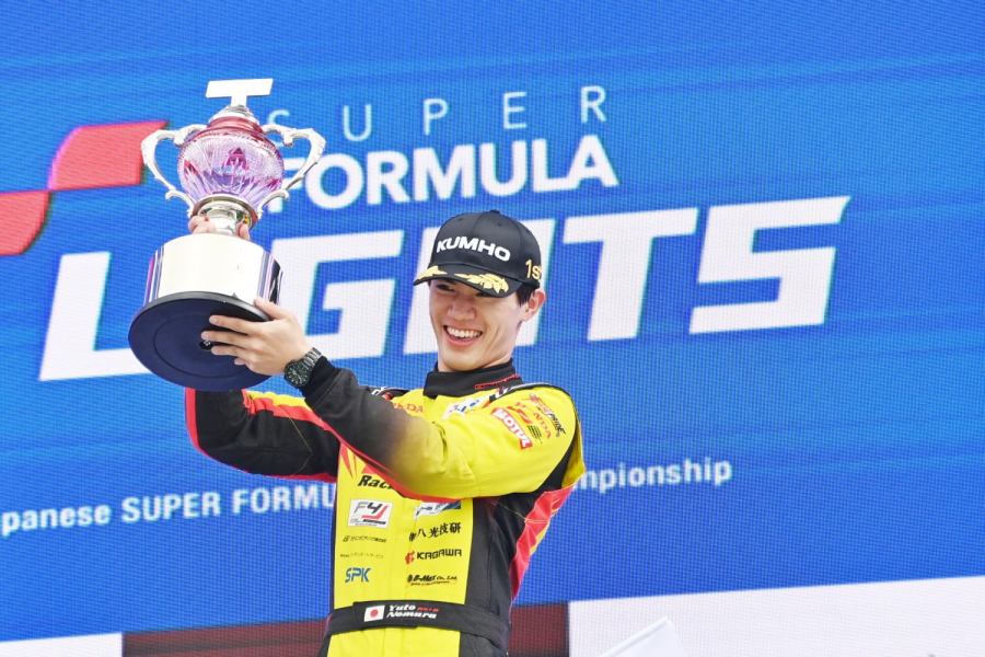 F1候補生になるか？19歳ルーキー野村が勝率6割でSFL年間チャンピオン獲得！佐藤琢磨らも祝福