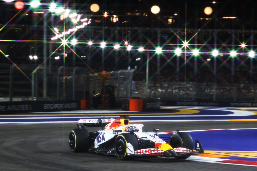 【F1シンガポールGP：FP2タイム／前車差】ピアストリ最速　ハジャーがフェルスタッペンを0.011秒超え2番手　角田は11番手　ラッセル、ローソン、ノリスらが接触多発で赤旗も