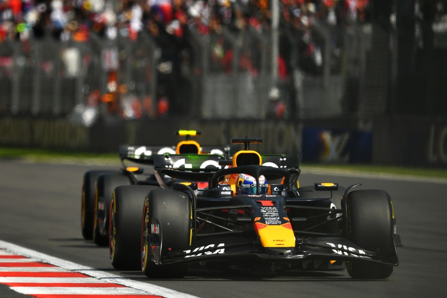 【F1メキシコシティGP：FP3トピックス】レッドブルはフロービズ塗布で検証走行　フェルスタッペン6番手・角田9番手と好位置　VCARBはパフォーマンス改善