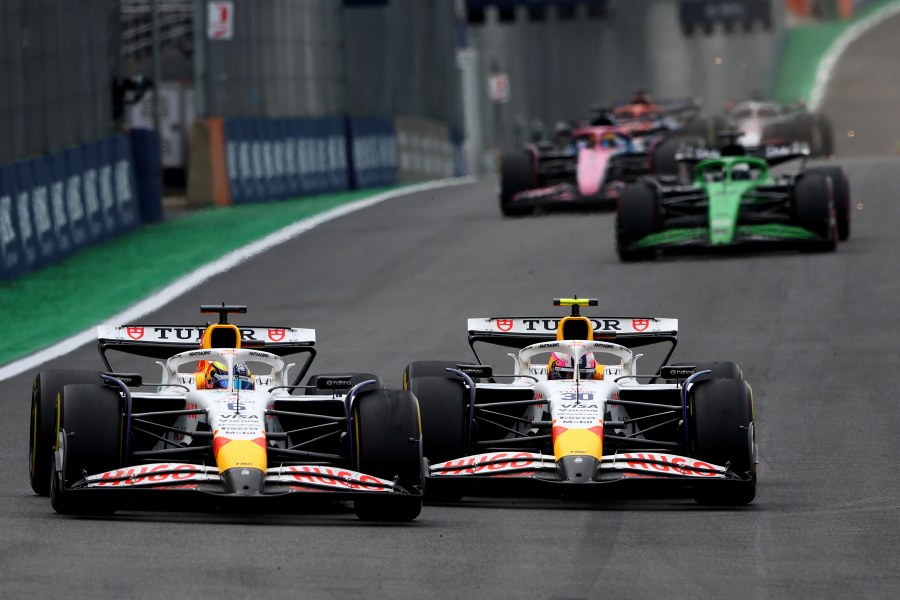 【F1サンパウロGP】ハジャー、ローソンに仕掛けたものの「ミス」レーシングブルズはW入賞！