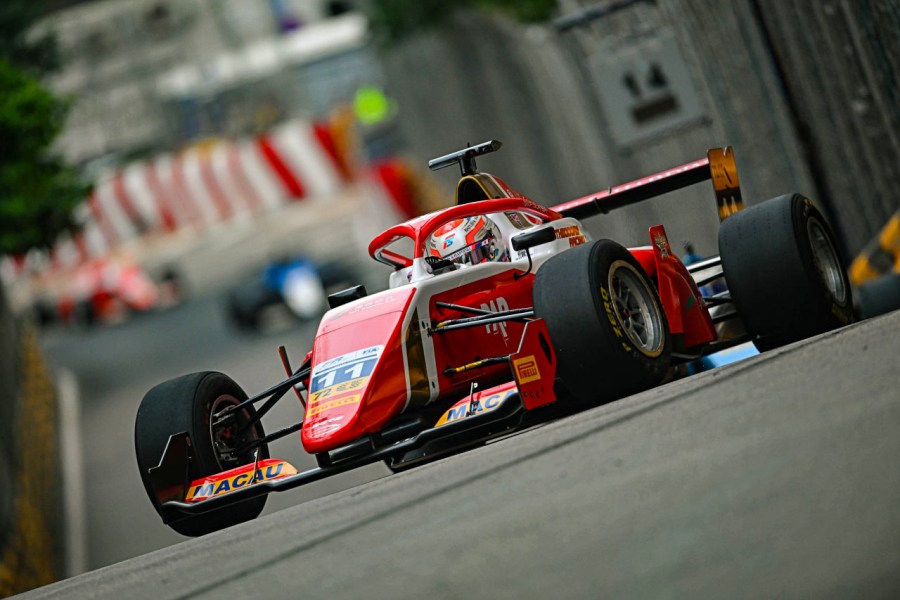 【マカオGP:FR 予選1動画･タイム】赤旗3回、FP1最速の加藤大翔はタイムアップならず　FRECA王者スレイターが逆転暫定ポール！