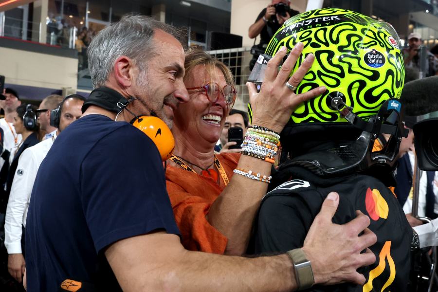 新F1王者ノリス父が語る親子の軌跡“400レース以上の旅”つらい時もあったが本当に楽しかった　息子ランドの初戴冠でこみ上げた思いとは