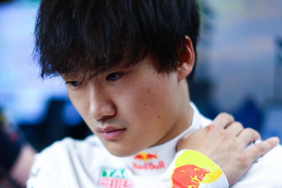 角田裕毅“F1シート喪失”通告に怒りと葛藤「契約交渉制限」「RBは僕のDNA」移籍の後悔とフェルスタッペンとの差への本音とは？