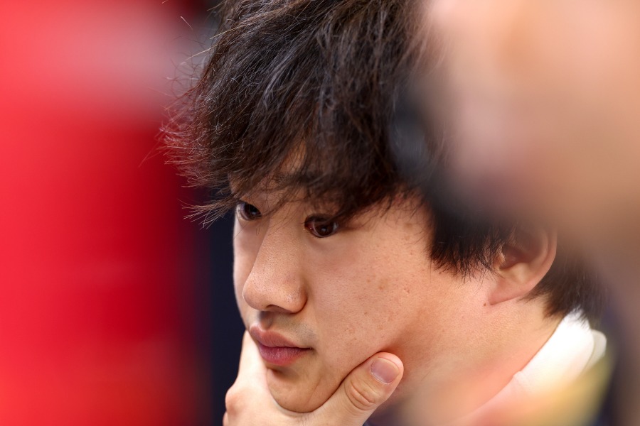 角田裕毅に戒告＆レッドブルに罰金･･･ノリス妨害と認定された“FP3の一件”とは？／F1アブダビGP