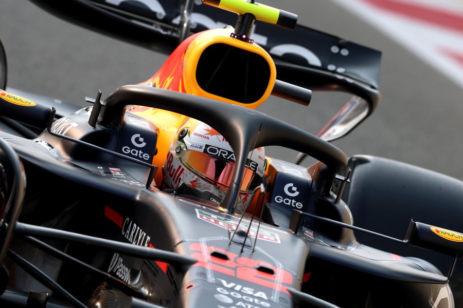 角田裕毅とアントネッリがピットで接触！フロア損傷疑いで走行断念　予選前にレッドブルへ痛手／F1アブダビFP3