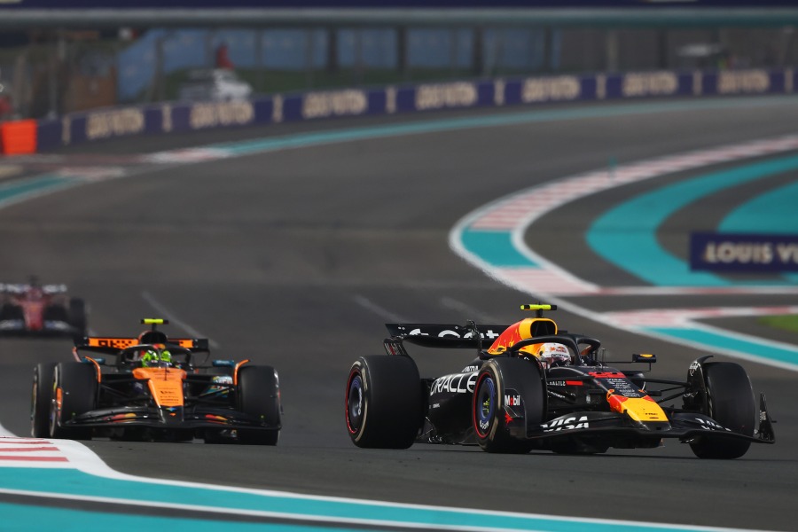 “最終レース”の角田裕毅「完全なお別れではない」ペナルティで14位･･･「1年間全力尽くした」悔しさの裏で見せた成熟コメントと深い感謝　ノリス＆マックスへ敬意【F1アブダビ】