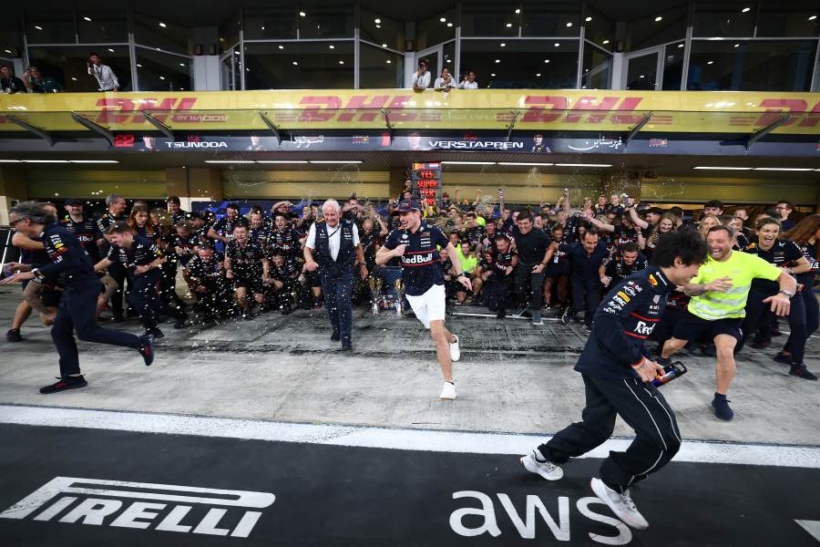 レッドブルのメキース代表「驚異的巻き返しは誇り」マックスの最終戦完勝とサポートしてくれた角田裕毅への深い感謝【F1アブダビ】