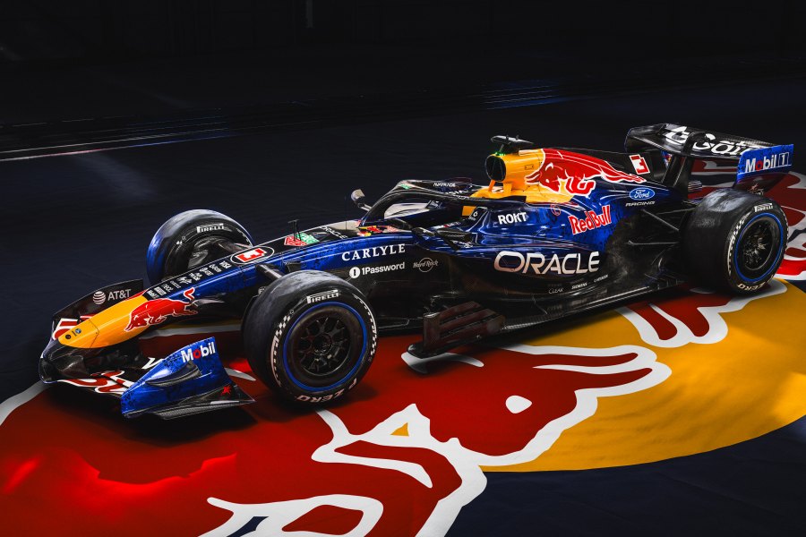 【新車カラー】レッドブル・レーシング、2026年型F1マシン新車発表　フォードを意識した明るいブルーへ