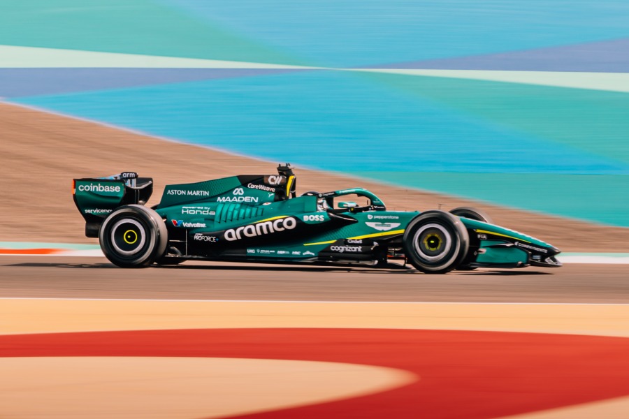 【F1テスト初日】アストンマーティン・ホンダは速度と周回数不足･･･王者マクラーレン最速、フォードPUのフェルスタッペンとフェラーリ続く