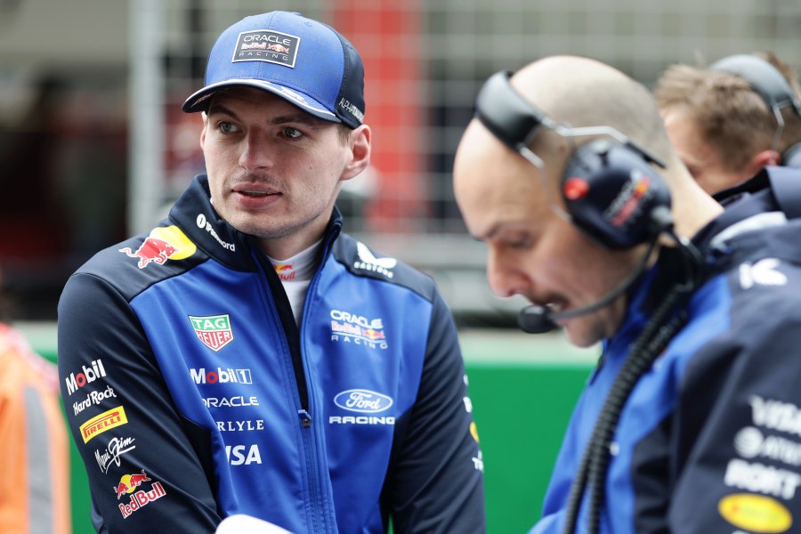 フェルスタッペン「無線ミスで“無駄な減速”」　レッドブルの混乱が露呈