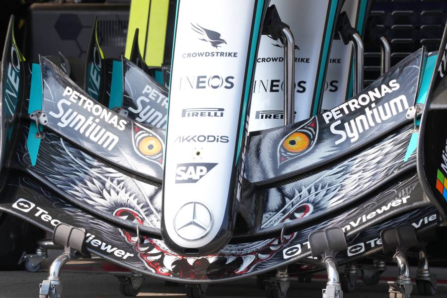 FIAも監視強化へ･･･メルセデスF1の2段階式ウイングは「完全に閉じ切っていない」優位性が問題提起