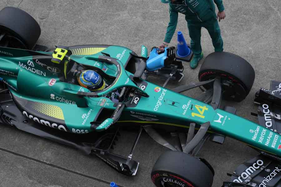 F1日本GPアストンマーティン初完走、深刻な4秒差と振動変わらず「完走はアロンソの努力」