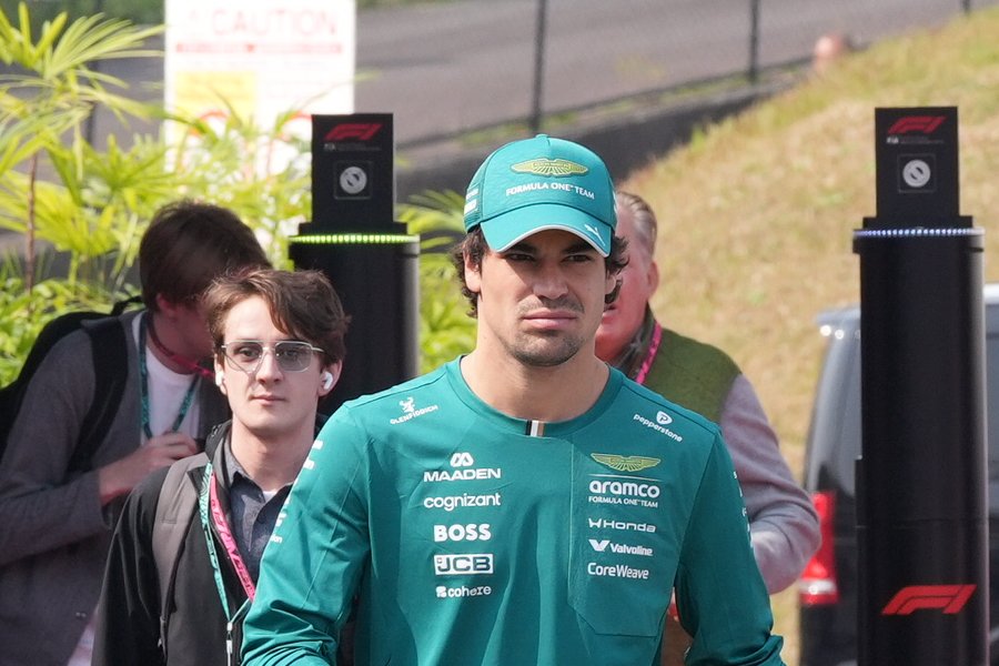 アストンマーティンF1の致命的弱点に批判集中･･･ストロール自嘲「チーム内選手権」