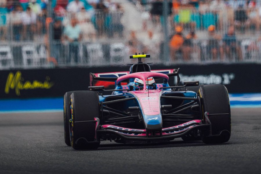 ホーナー、中国BYDとタッグでF1復帰か　アルピーヌ株式取得案の憶測も浮上