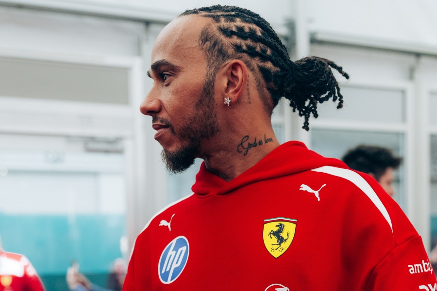 F1ドメニカリCEO「1000％V8エンジン支持」ハミルトンの訴えに追い風か　
