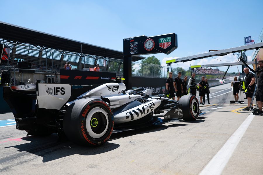 【F1オーストリアGP】路面温度50℃超えの過酷な決勝　キャデラックF1、ボッタス車はブレーキ周辺から火　ペレスも早々リタイア