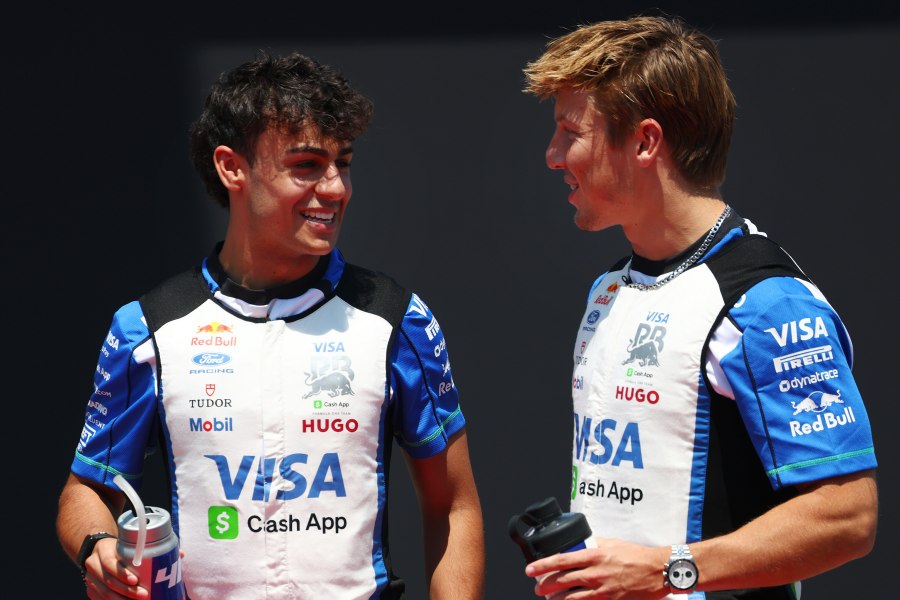 【F1】レーシングブルズ代表がローソンを擁護「信じられないほど素晴らしい」　ツォロフ昇格候補にも注視