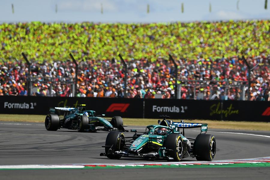 【アストンマーティン・ホンダ】クラック「さらなるパフォーマンスが加わる」アロンソにシステム問題発生で「原因調査」も2台完走