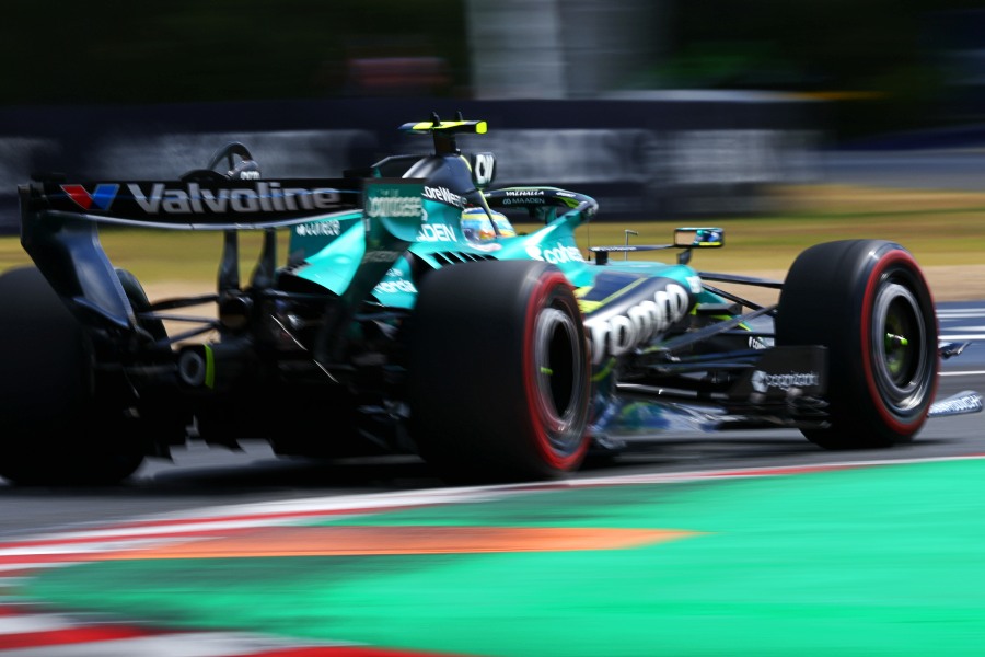 【F1ハンガリーGP】アロンソが驚異の粘走　16番手からトップ10に表示、アストンマーティン・ホンダに明らかな進歩