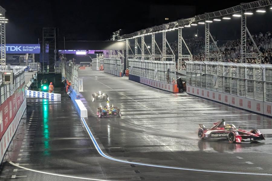 【フォーミュラE東京｜FP1タイム差】東京初ナイトレースが幕開け　日産、ヤマハ、TDK支援のポルシェ、カスタムカーのリバティウォークに注目