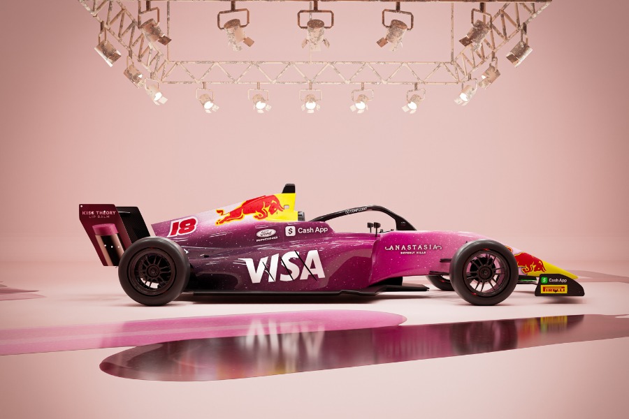 【F1イギリスGP】レーシングブルズ・アカデミーがピンクに変身、ABH特別リバリーを披露