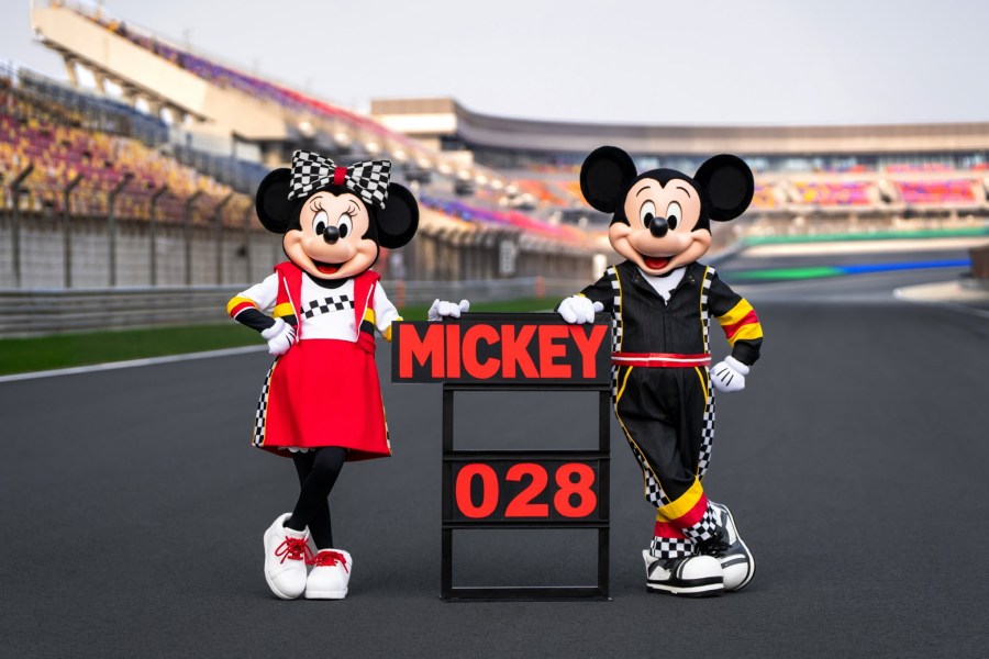 F1に『カーズ』参画！王者ライトニング・マックィーンがモンツァに登場　ディズニーと2028年まで延長