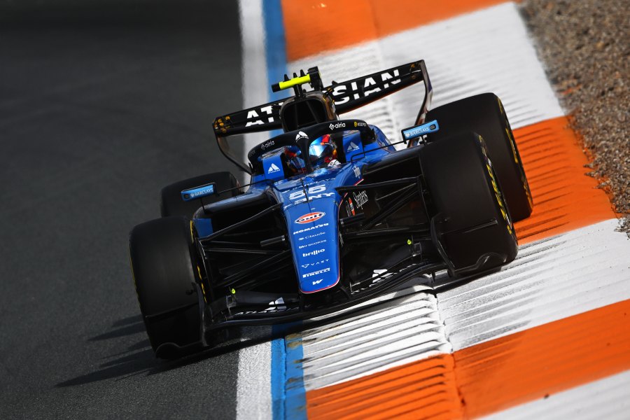 サインツ「同じ仕様でも勝手な挙動をする」ウィリアムズF1のフロアにばらつき　品質管理は「最大の弱点の一つ」