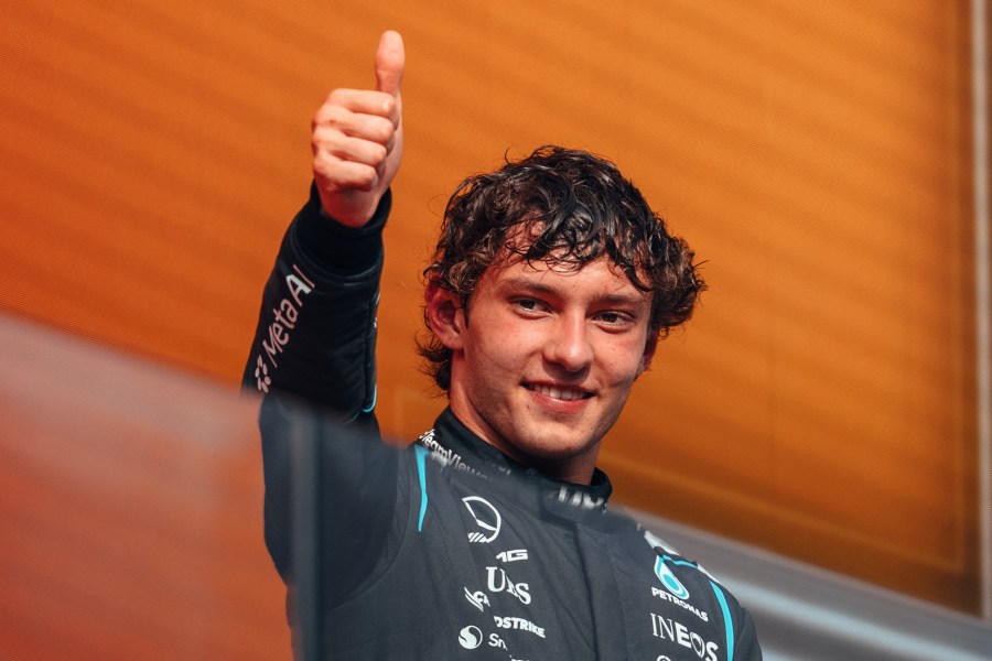 アントネッリ「プレッシャーに押しつぶされた」F1デビュー年の苦悩を告白　“3年分”の経験を経て選手権首位に