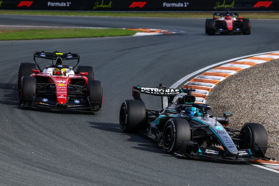 F1オランダGP、終盤の順位交換劇　メルセデスのチームオーダーにラッセル不満も受諾、ハミルトンはフェラーリの対応差に苛立ち