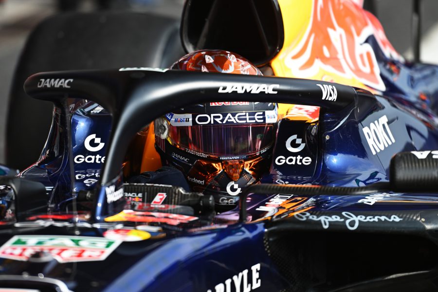 フェルスタッペン「ここにいる人たちと働くのが本当に好き」　レッドブルF1の再建論を否定、チームは第2の家族