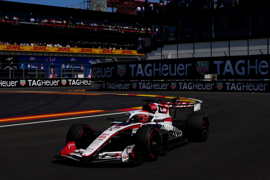 【ハースF1、2027年のシート争い】オコン、ハース残留へ交渉開始　後任候補テストに「望むならできる」訴えたマシンの問題