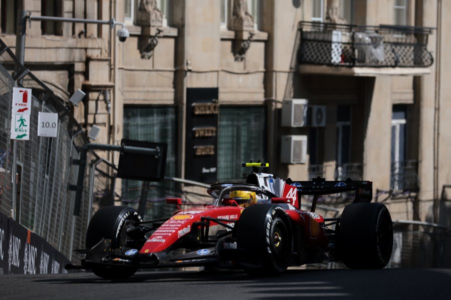 【F1】ブリアトーレ、フェラーリ入りを否定「もう遅すぎます」バスール代表を擁護、ハミルトンとルクレールには注文