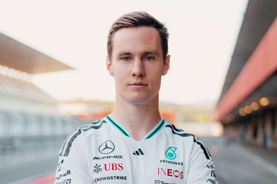 【F1】「すべてが別次元」22歳デュルクセンがメルセデスで初テスト　母国パラグアイへの願い