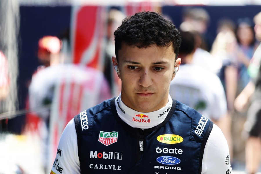 角田裕毅、3戦連続出場か　ハジャーは手首負傷でF1スペインGPも欠場の可能性