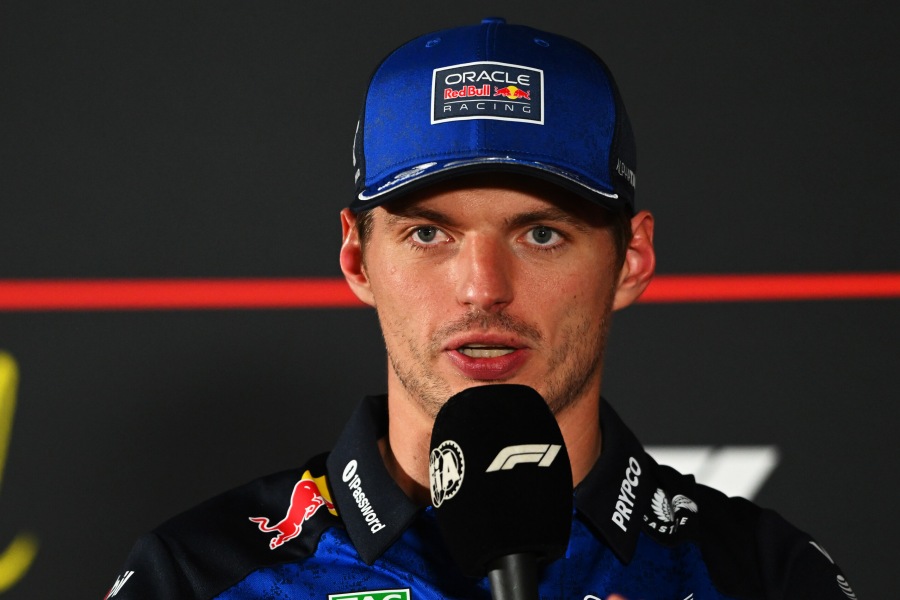 【映像】「巨大な火の玉が見えた」炎上フェラーリからライバルを救出　F1のフェルスタッペンも敬意「彼がいなければ助からなかった」【中国GT選手権】
